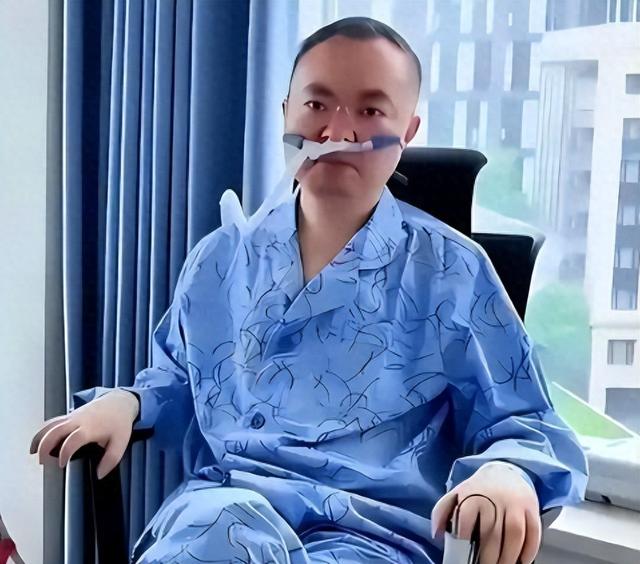 曾抱怨自家三代“短命”！蔡磊现状曝光：语言能力丧失 靠流食续命