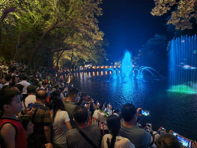 “好运莲莲 千山奇妙夜”水幕光影夜游活动盛大启幕！