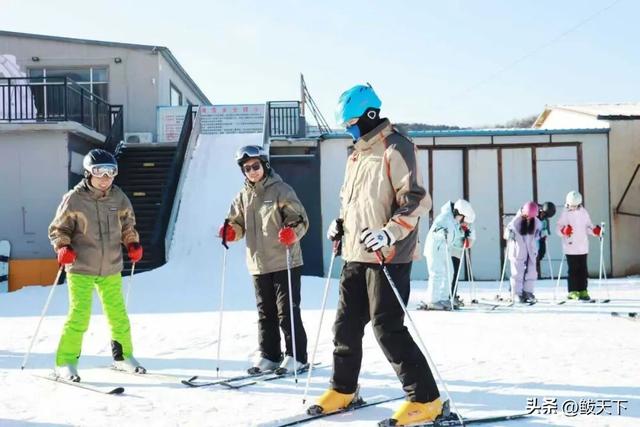 全国百余名网络达人、媒体记者齐聚鲅鱼圈 体验冰雪康养之旅