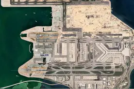 香港机场是开山填海建的，设计布局合理，还是港珠澳大桥的桥头图片