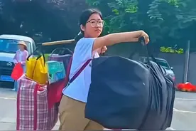 辟谣了！“扁担女孩”高考分数不是728，班主任那番话说的太对了图片