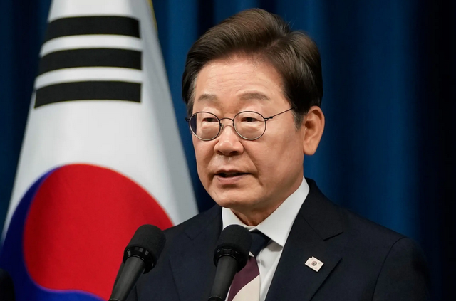 特朗普李在明互相“讨要”礼物