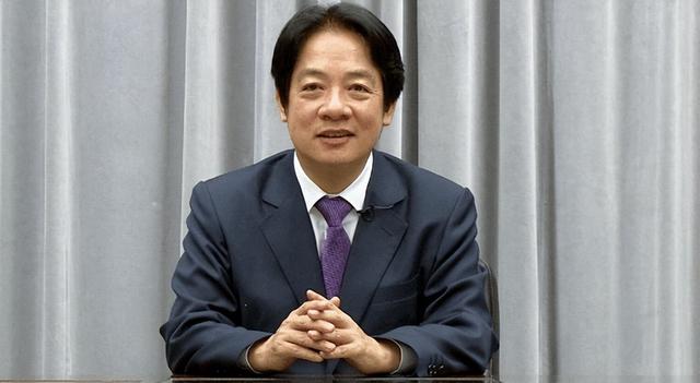 蓝营刚刚划清界限，赖清德态度180度调转，洪秀柱参加阅兵不违法
