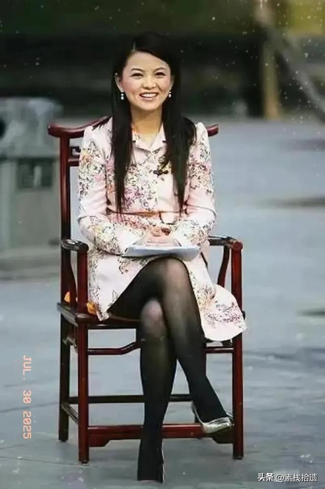 李湘万万没想到，释永信塌房，16年前少林“黑丝短裙照”火了！