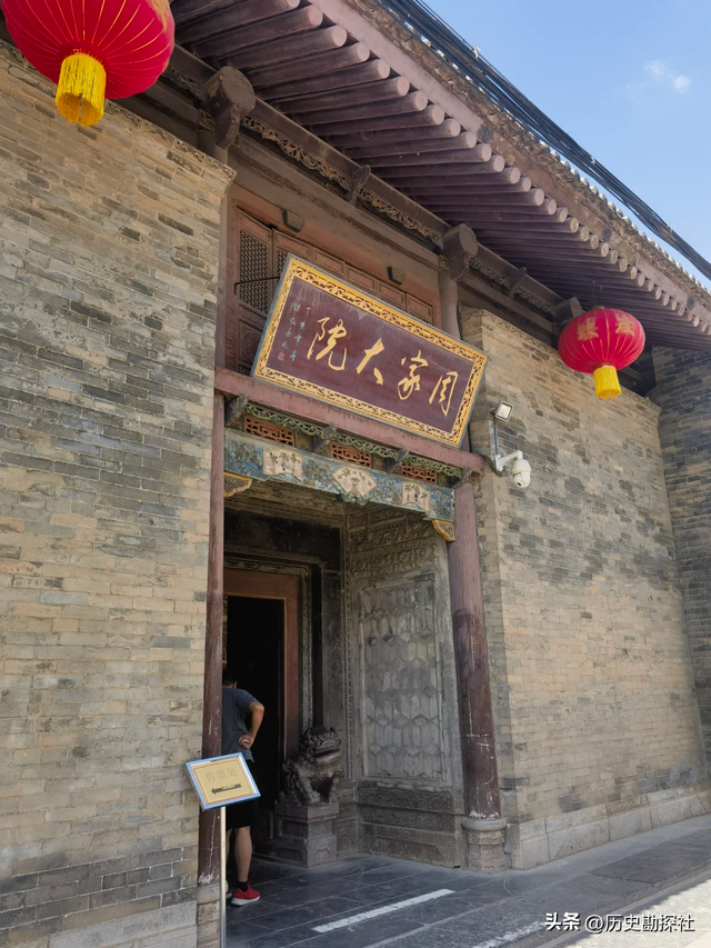 这就是陕西女首富周莹的样貌，并非演员扮演，货真价实的珍贵画像