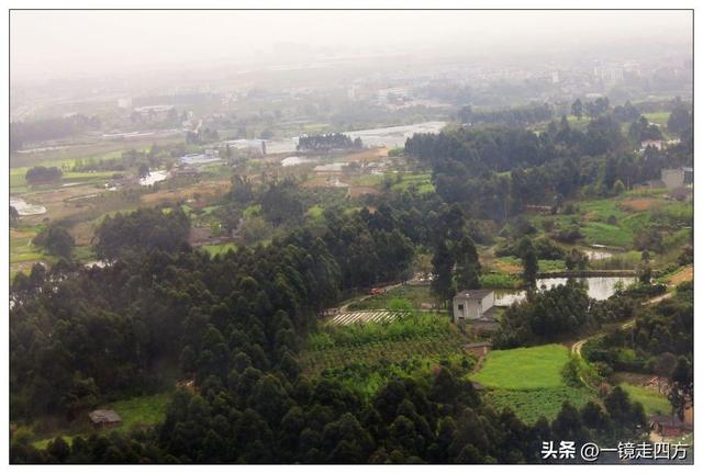 雪峰、云海、田陌 — 西藏林芝至成都空中俯瞰