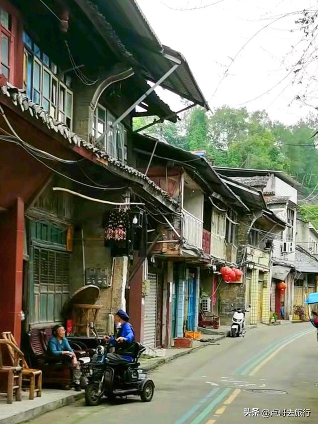 成都府河边，最低调的古场镇，停留在70年前，地铁公交车直达！