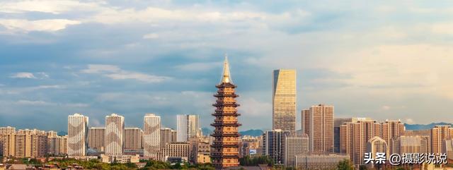 中国醉美地标集：贡嘎雪山、九寨沟、洱海、鸣沙山、万佛塔