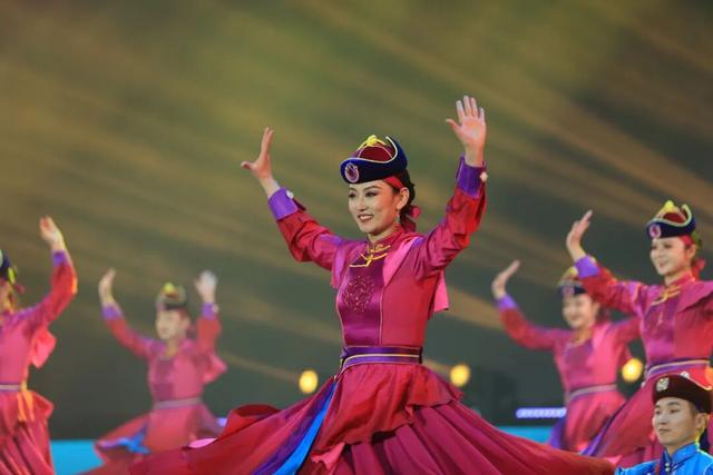 赤峰乌兰牧骑即将开启全国巡演！首站就在→