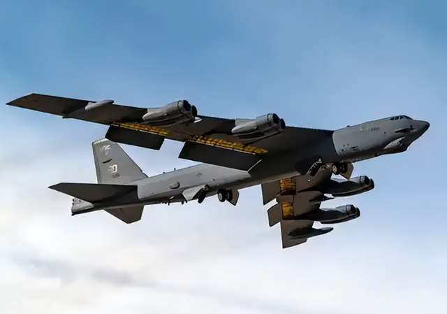 高市还没登上访美飞机，美日突然联手派兵，决不许中国改变现状？