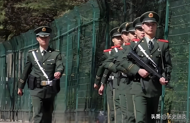 美国驻华大使馆大门口，为何是中国军人持枪站岗？一站就是50多年