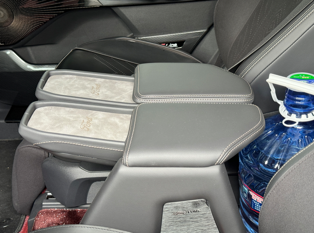 开锐界L带家人去柑橘园玩，收获不小