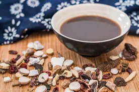 人过40总便秘，送你3个药，清热行气、疏通大便。图片