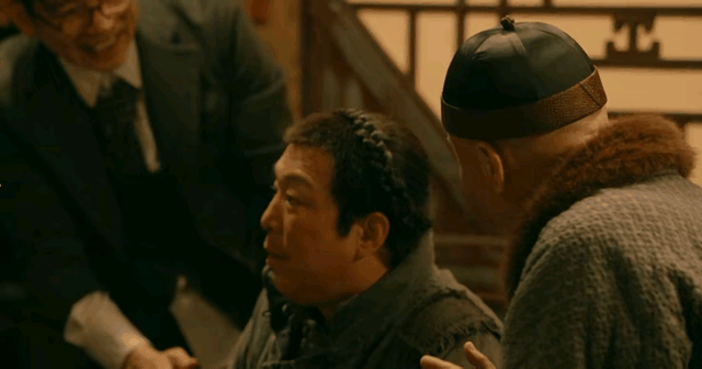 《戏台》票房破2亿后，最让人担心的一幕发生，陈佩斯也无可奈何