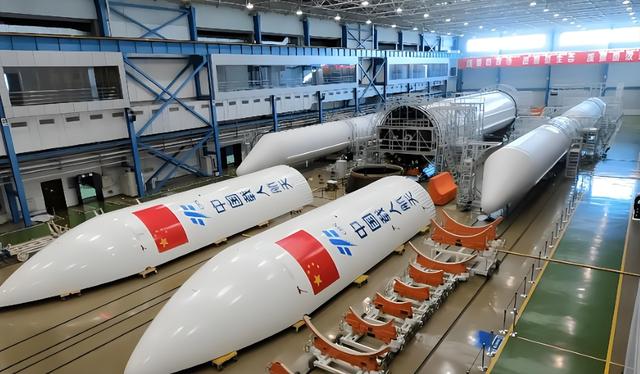 中美卫星太空惊险擦肩，仅距200米！主责在美方却抢先对华指责