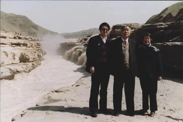 他曾提拔过温总理，官至正部级，特殊时期被关押五年半，享年88岁