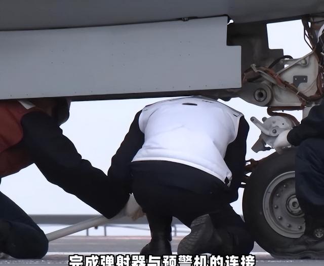 美媒集体破防，五角大楼官宣六代机压惊，美鹰派：海上霸主天塌啦