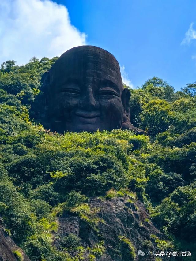 实在没想到,浙江竟然也有一座千佛山,春日里被誉为江南小九寨