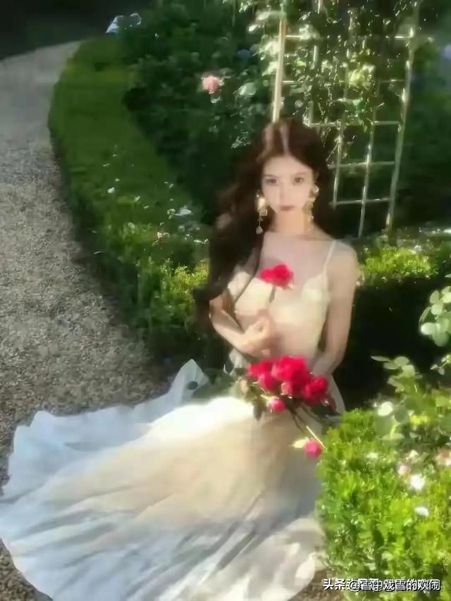 河南郑州一校花仙姿玉色,堪称上帝吻过的容颜,美得让人移不开眼