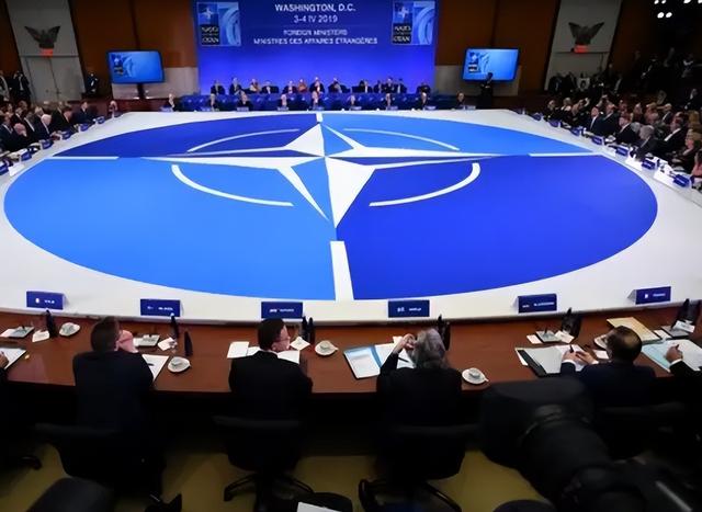 7国派兵格陵兰岛，英国派1人，特朗普一句话拆台	，让欧洲成了笑话