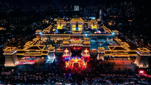 临沂人游临沂｜赶郯城大集吃刚出锅的烧鸡，初冬游古郯烟火