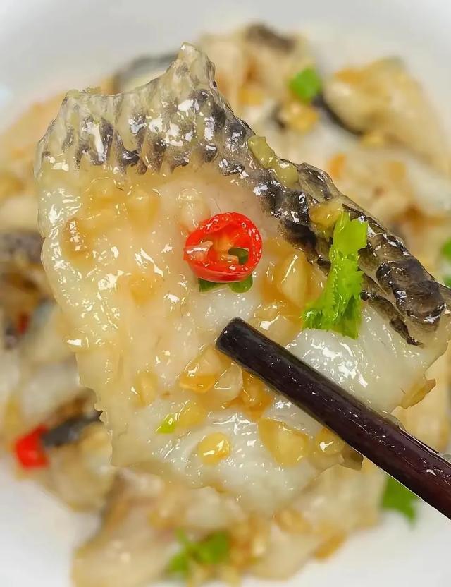 这4种鱼比草鱼鲈鱼滋补10倍！高钙高蛋白，内行人都在抢