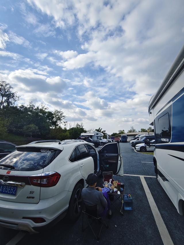 南行漫记：离开南充走G318到达遂宁，驻车圣莲岛营地