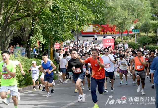 乌鲁木齐这场徒步带你解锁健康新姿势