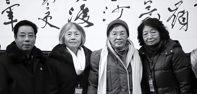 毛主席逝世1年后，谢静宜被开除党籍后直言：我永远是党的女儿！