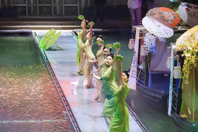 场景更新、活动上新🤩江南水街“吸睛”又“吸金”