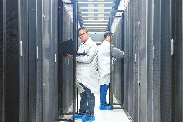 美国怕的不是华为芯片？他们真正忌惮的	，是中国低价可再生电力