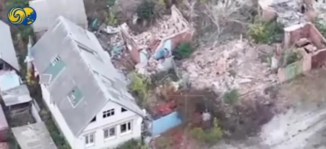 8倍兵力围死！波克罗夫斯克三面包围，乌军硬守死撑还是有后手？