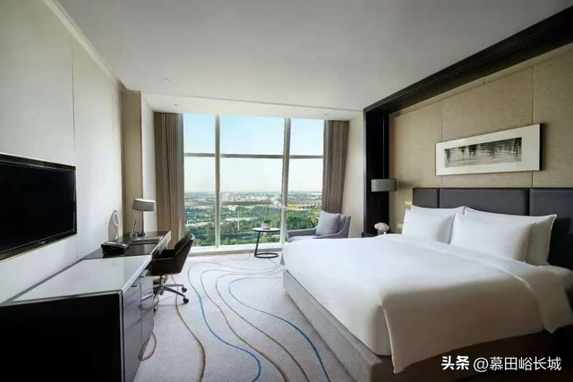 5天4晚顶级青少年冬令营招募开启｜国宾酒店、长城之巅、峰会视野、专业雪道，一次体验