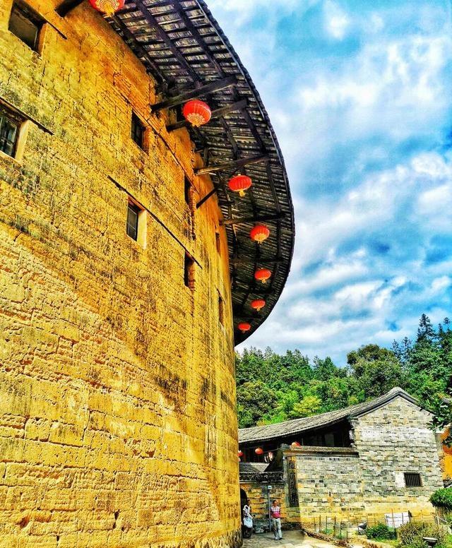 不愧是神秘壮观的东方古城堡！探秘永定土楼，赏世界奇观！