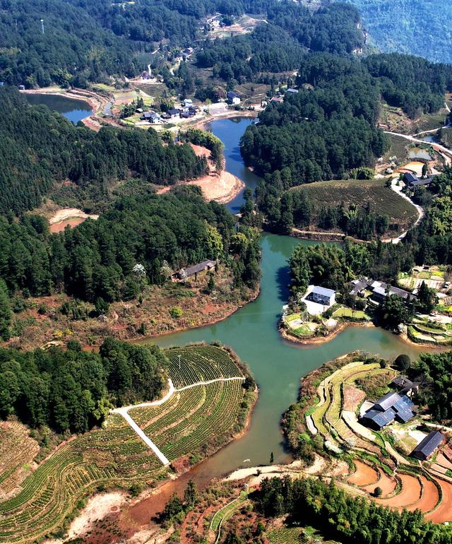 神奇骆崃山 , 99匹骏马想与你相见