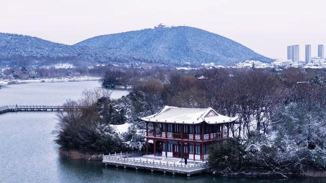 →点开即享，今天云龙湖的雪中仙景，在家就能看！