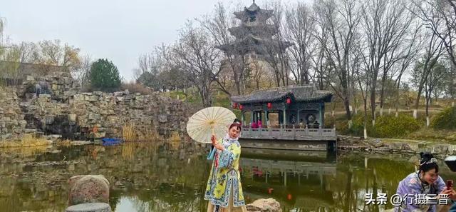 汉服古韵迎佳节 别样三八绽芳华——万荣李家大院妇女节人气火爆