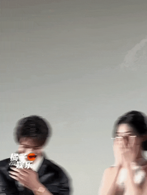 这对姐弟恋…这么甜的吗？我倒看看多好磕？