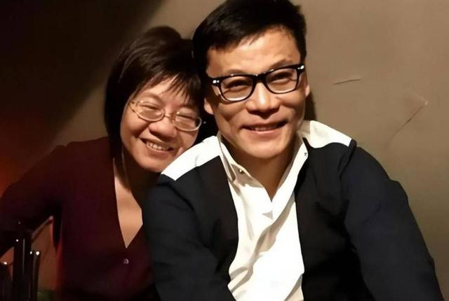 兜兜转转还是你！61岁李国庆与白月光再婚，没找小姑娘被网友怒赞