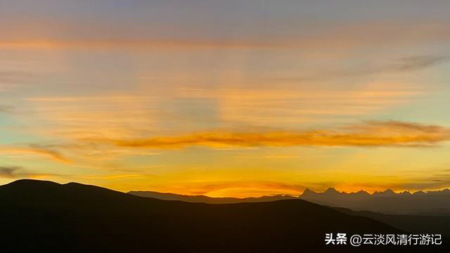 玛琅峡谷，札达土林最佳观赏点之一，有绝佳的日出日落和星空银河