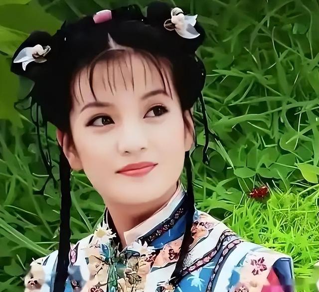 1590万资产被冻结！劣迹艺人赵薇走投无路，将15岁女儿当救命稻草