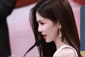 尖叫之夜：白鹿被姚晓峰导演搂肩，强颜欢笑显尴尬图片