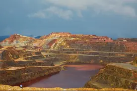 仅有三家！A股外资抄底铜龙头，摩根、瑞银、阿布达比疯狂抢筹！图片