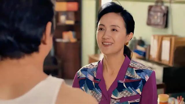 离春节不到2月	，52岁辛柏青高调传出喜讯，朱媛媛终于可以放心了