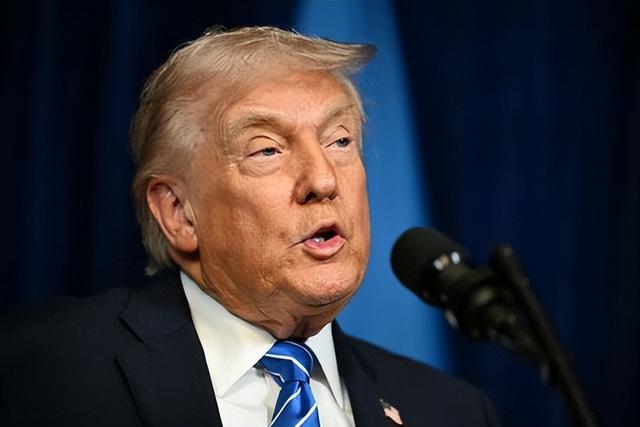 特朗普泽连斯基海湖庄园会晤，95% 协议达成，俄乌停火真要来了？