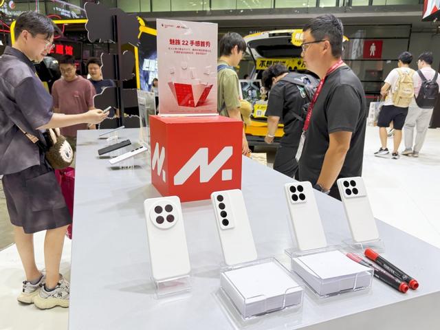 ChinaJoy2025逛展，魅族22手感首秀，情绪价值拉满！