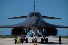 美军毫不掩饰，不许中国改变现状，端午假期，战略核轰已再次迫近图片