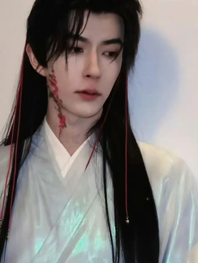 曝演员于朦胧北京坠楼离世！尸体凌晨在楼下被发现，遛狗邻居报警
