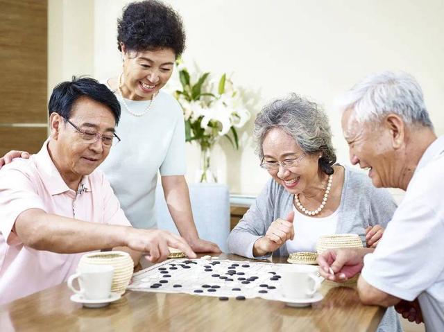 年轻时上班当“出气筒”!老了不看他人坏脸色，这才是晚年真尊严