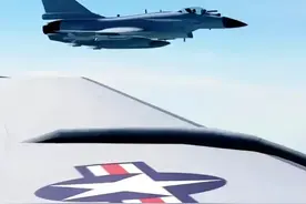 距离只有几十米！这可能是美军第一次遇到挂载实弹的歼10C！图片